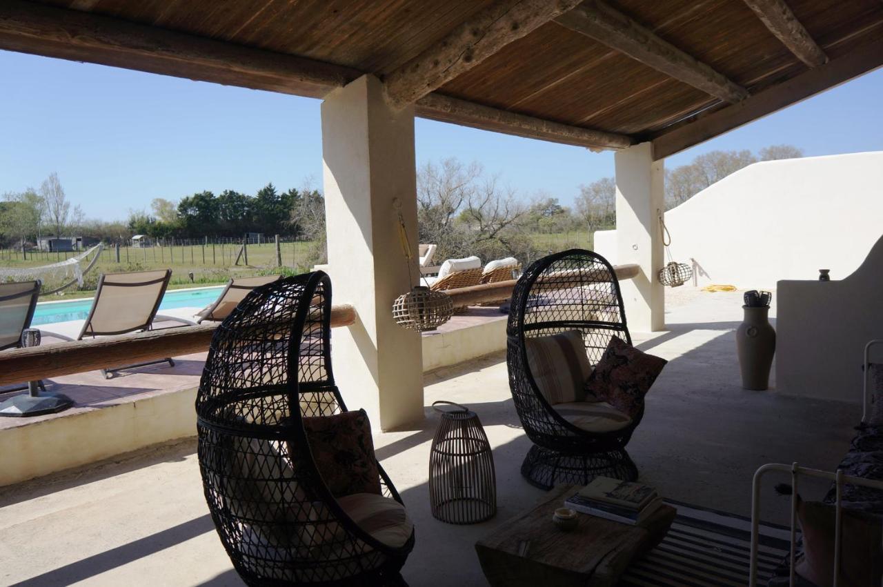 Mas Lou Caloun - Chambre D'Hote Face A La Piscine En Camargue - Les Saintes Maries De La Mer Exterior photo
